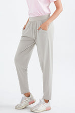 將圖片載入圖庫檢視器 Women&#39;s Relaxed Fit All Day UV Protective Loose Pant UPF 50+ Sun Protection
