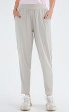 将图片加载到图库查看器，Women&#39;s Relaxed Fit All Day UV Protective Loose Pant UPF 50+ Sun Protection
